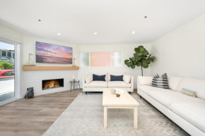 Perfect Renovated and Modern Duplex on Balboa Island